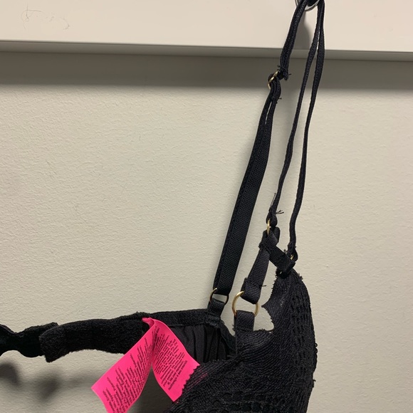 one peice - Picture 7 of 8